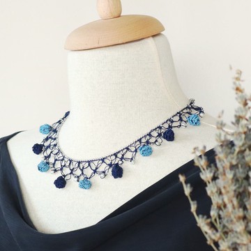 蕾絲編織項鍊【玫瑰．珍珠】海軍藍與藍色