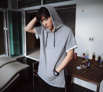 FINDSENSE MD 韓國 潮 男 時尚 簡約休閒素面 連帽 下擺開叉設計 短袖T恤 特色T恤 連帽T恤