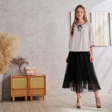 【CUMAR】鬆緊腰條蔥網眼蕾絲長紗裙 黑 杏 咖