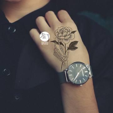 微刺青M-111 玫瑰骷髏👑大邱紋身👑【T08Z】新 小清新 假刺青輕紋身 防水 紋身貼紙刺青貼紙紋身貼刺青貼 T08