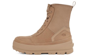WMNS UGG LUG BOOT SAND