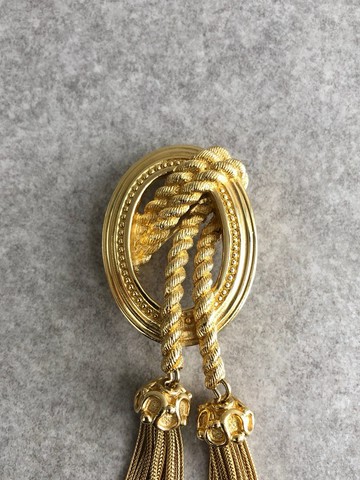 【日本直送 名牌中古包】Christian Dior 克裡斯汀‧迪奧 胸針 金色 流蘇 橢圓形 vintage t5dyy3