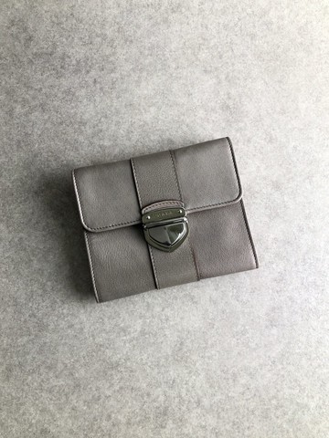 [日本直銷，品牌二手包] PRADA Prada錢包，灰色灰，皮革，前扣，雙折，復古，舊款，wx8pcd