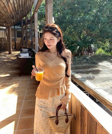 VIVILIAN溫柔荷葉邊上衣