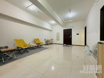 美術白天鵝雅緻2+1房平車｜高雄市鼓山區美術東四路