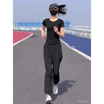 黑色時尚休閒運動套裝女夏季新款長褲 冰絲薄款後口袋上衣 跑步服兩件套 長褲短袖運動套裝 健身衣