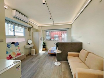 高雄#中央公園#大立百貨精緻邊間#有陽台套房｜高雄市前金區文武二街