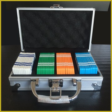 40片方形籌碼套裝 含40片ABS方碼和一個小鋁箱 保銷