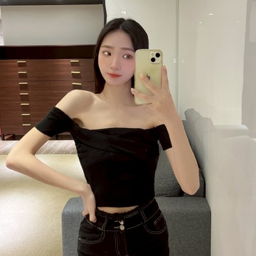 扭結斷袖針織打底衣【Q3882】Sandy33實拍春夏新款韓系INS休閒百搭氣質露肩一字領短袖針織衫 針織上衣