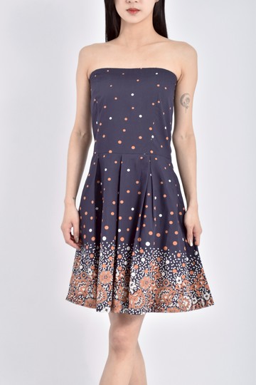 (S) 鬆緊腰花紋平口黑色洋裝