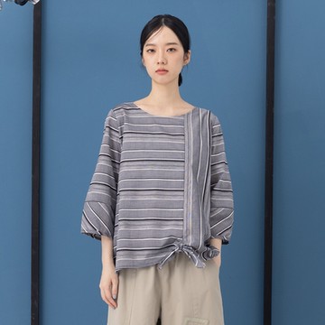 【MOSS CLUB】日本素材綁結條紋圓領七分袖上衣 藍 黑 米