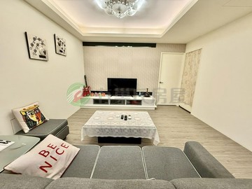鹿寮商圈｜雙臨路大面寬百坪店住合一｜8車可停｜台中市沙鹿區錦衣街