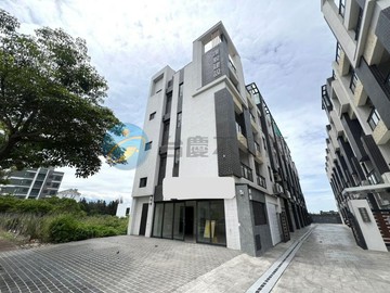 苗栗後龍高鐵 全新大面寬 大地坪 電梯住店 ｜苗栗縣後龍鎮新港一路