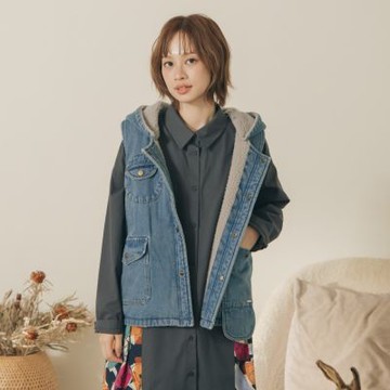 【MOSS CLUB】砂洗落肩拚色倒裝牛仔背心外套 藍 灰