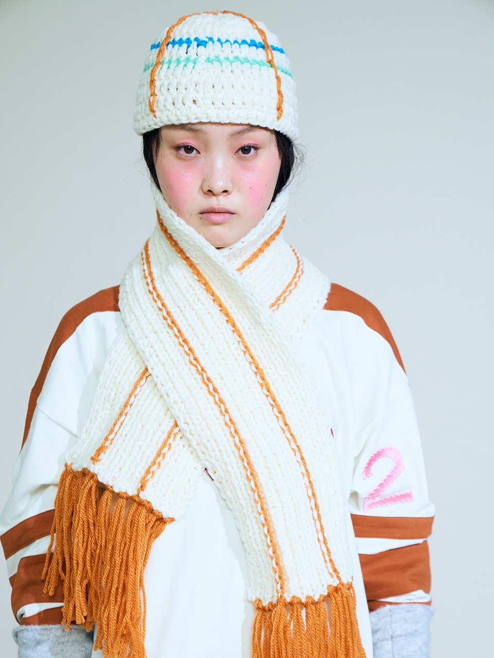 MISU A BARBE White Mountain Hood Scarf_Snow