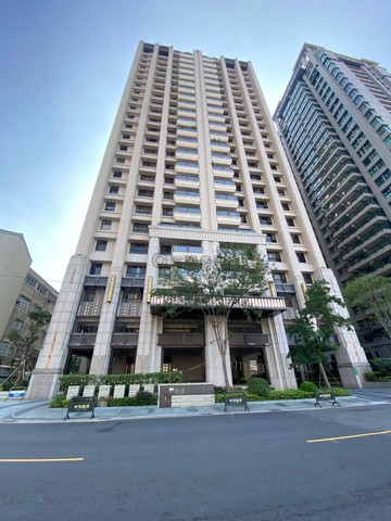 美術館悅龍灣最便宜大坪數衛浴開窗雙主臥豪邸｜高雄市鼓山區龍水二路