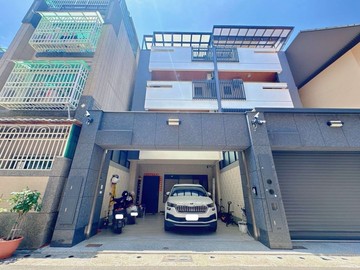 推薦 五甲鳳翔雙商圈輕齡百萬裝潢四套房雙車豪墅｜高雄市鳳山區保安一街