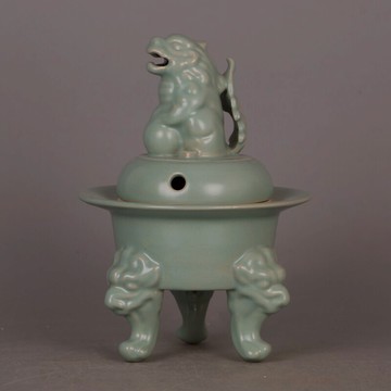 宋 汝窯青釉開片狻猊鏤空三足大號香爐 仿 宋代瓷器古典裝飾收藏