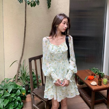 【ⓇⒺⓃⒶ 現貨馬上出】碎花小個子連衣裙/法式/方領/春秋/氣質/休閒/公主/韓妞【R19849】