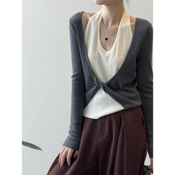 Mmao設計感假兩件掛脖針織衫女2025秋季新款U領長袖內搭上衣短款