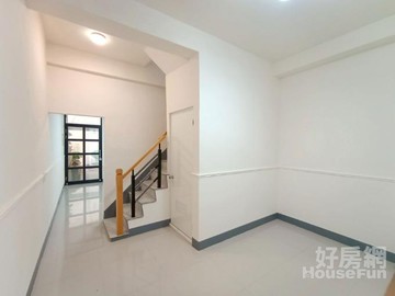 東港靜巷好厝邊順風順水漁順路車庫透天｜屏東縣東港鎮順漁路