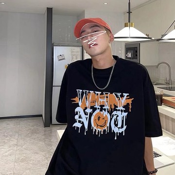 潮流男生短T 日系時尚百搭短T 寬鬆 嘻哈 大尺碼 五分袖 短T 印花T恤 情侶 衣著 上衣短袖 T恤（SKS2023)