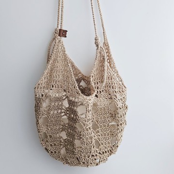 Jess Cadeau。手工編織光澤奶茶色鏤空肩背包(附內裡束口袋)