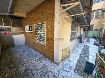 鳳山低總價大面寬庭院一樓公寓｜高雄市鳳山區建國路二段