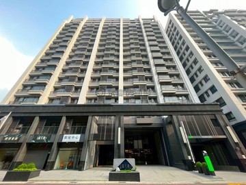 鑫天地2｜C27鼎山家樂福｜精裝兩房雙衛浴＋車位｜高雄市三民區順昌街