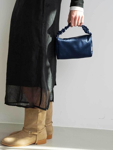 Pleated Satin Rectangular Bag [Navy]