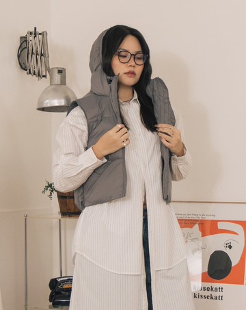 輕盈不臃腫羽絨連帽背心