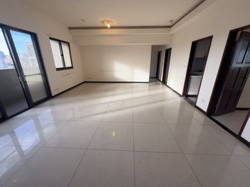 巧恩幸福吸晴採光三房雙車位 三陽台｜新北市新莊區福樂街