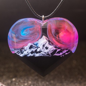 木製樹脂山和雲吊墜附禮盒