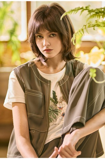 電繡植物圖騰圓領上衣