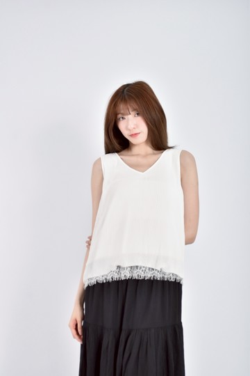 (S) massimo dutti質感無袖蕾絲邊白色上衣