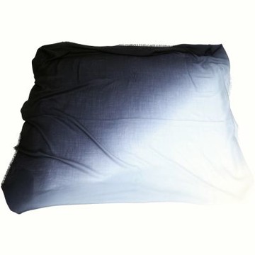 Max Mara-WEEKEND WKACARDATO 100%羊毛深藍漸層短流蘇披肩 圍巾(140x140)