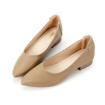 柔軟V口素面尖頭低跟鞋 卡其色