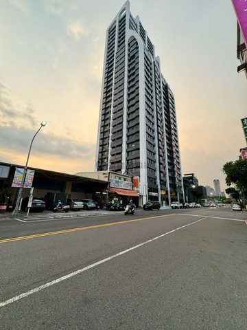 捷運R12後驛愛河之心祥城雙制震3房平車質感美宅｜高雄市三民區自立一路