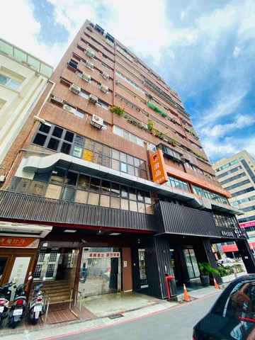 全聯旁/雙捷運/溫馨美4房｜高雄市新興區中正三路