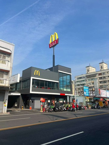 稀有！專任委托！獨棟大別墅 地68坪 可停四台車｜台中市豐原區永康路