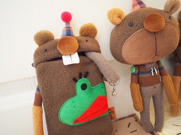 E*group 14週年慶 阿熊念款 iphone 系列手機袋皆可使用