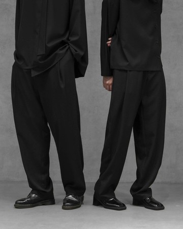 MUKK DESIGN 雙打褶全長錐形褲