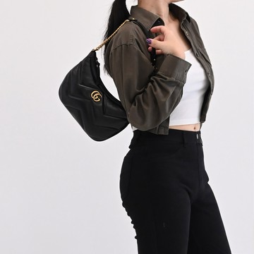 GUCCI 777263 GG Marmont 絎縫皮革彎月單肩鏈包.黑