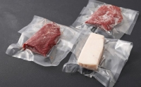 馬刺し セット  赤身 約200g、コウネ (タテガミ) 約100g 計約300g 馬肉