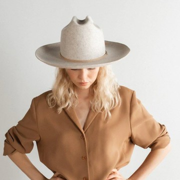 美國 Gigi Pip 英倫女伶 飾帶羊毛西部帽 米灰 - 55