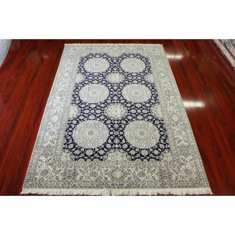 本物のペルシャ絨毯ナイン産ウールの手織り