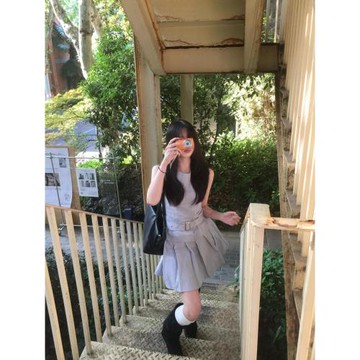 (免運)獨特漂亮掐腰吊帶連衣裙夏女2025新款設計感收腰顯瘦a字背心裙子