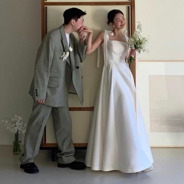 領證登記輕婚紗小禮服超仙新娘結婚出門紗簡約緞面白色吊帶連衣裙