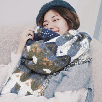 出片高級氛圍感森系設計藍色圍巾冬季女加厚保暖文藝針織披肩兩用