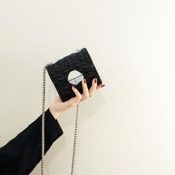 網紅質感迷你小包包女2023新款菱格鏈條單肩斜挎包ins百搭口紅包